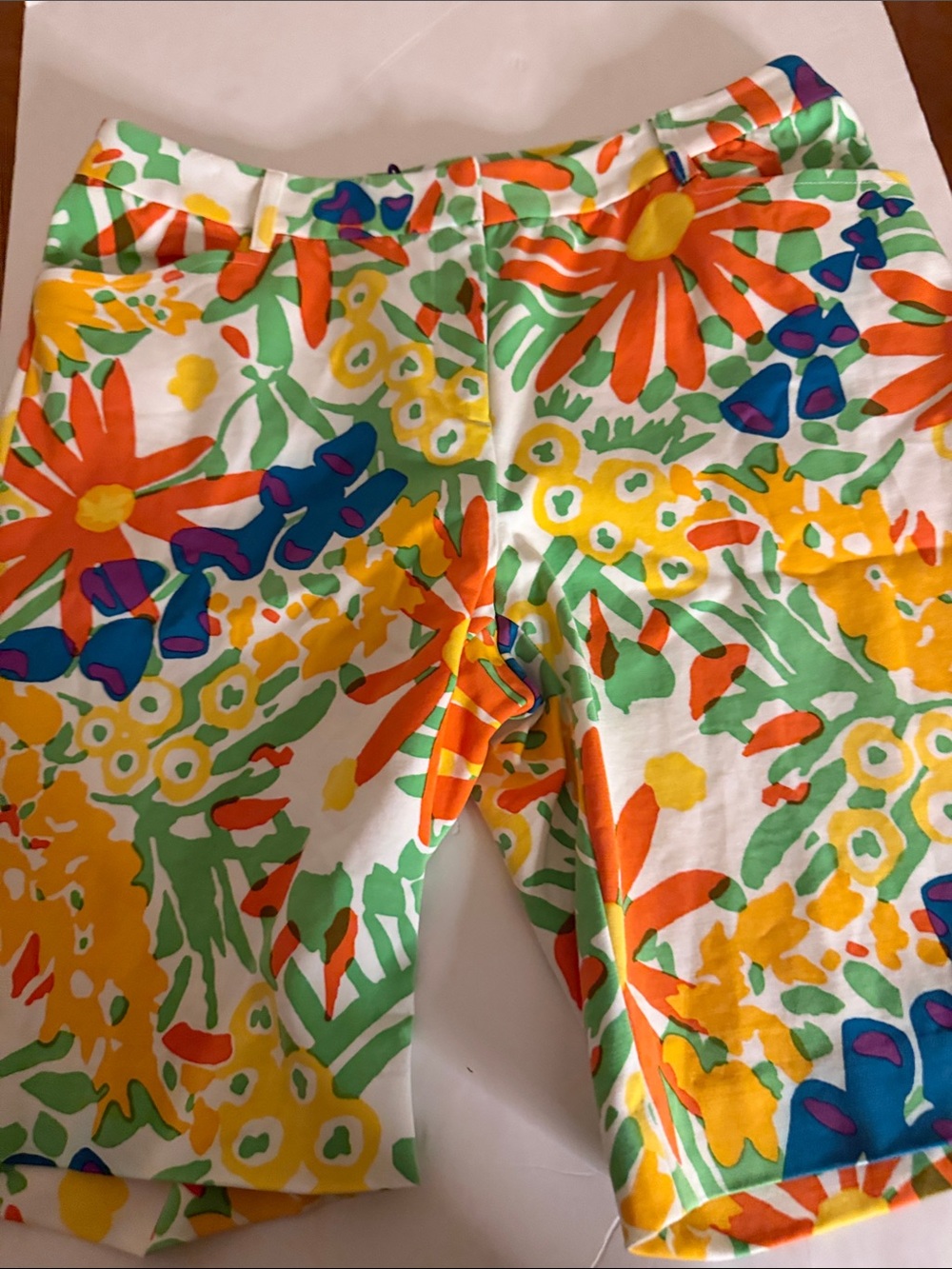 J McLaughlin colorful Floral Print Bermuda Shorts - White Multi